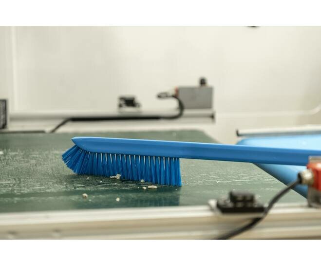 Vikan Ultra Smalle Borstel Met Lange Steel 600mm Blauw