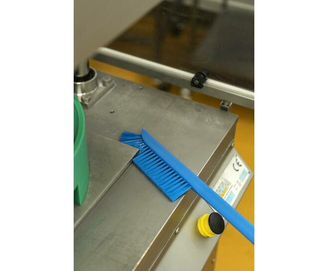 Vikan Ultra Smalle Borstel Met Lange Steel 600mm Blauw