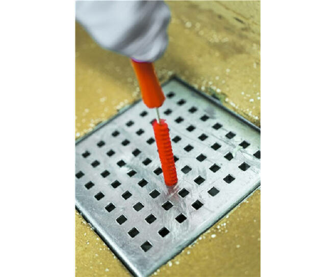 Vikan Harde Afvoerborstel &Oslash;15mm, 310mm Rood