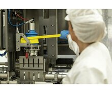 Vikan Ultra Smalle Borstel Met Lange Steel 600mm Geel