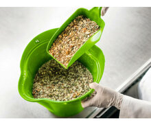 Vikan 12L Emmer Met Schenktuit En Maatverdeling Limoen 