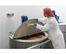 Vikan Nylon Handschraper Met Schroefdraad Breed 100mm Geel