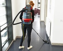 Numatic Rugstofzuiger RSV150 met kit AA30E