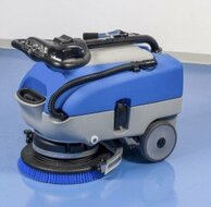 IVO Miniplus 430B Schrobzuigmachine incl. borstel en 2x batterijen